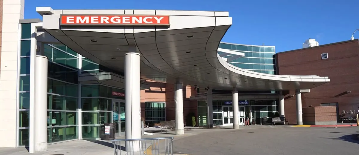 Madisonhealth emergency entrance with its red Emergency sign