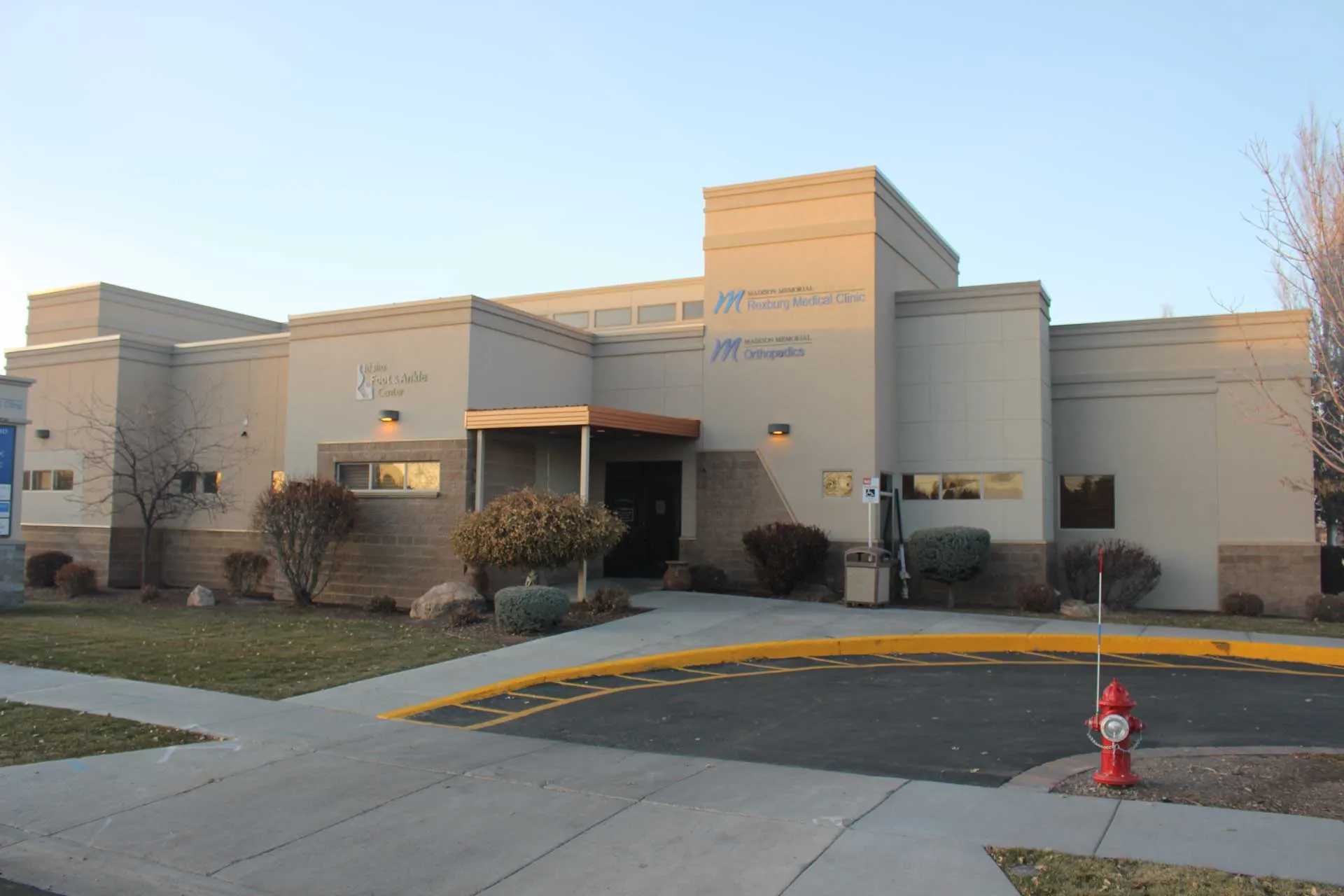 Exterior of a Madisonhealth clinic building
